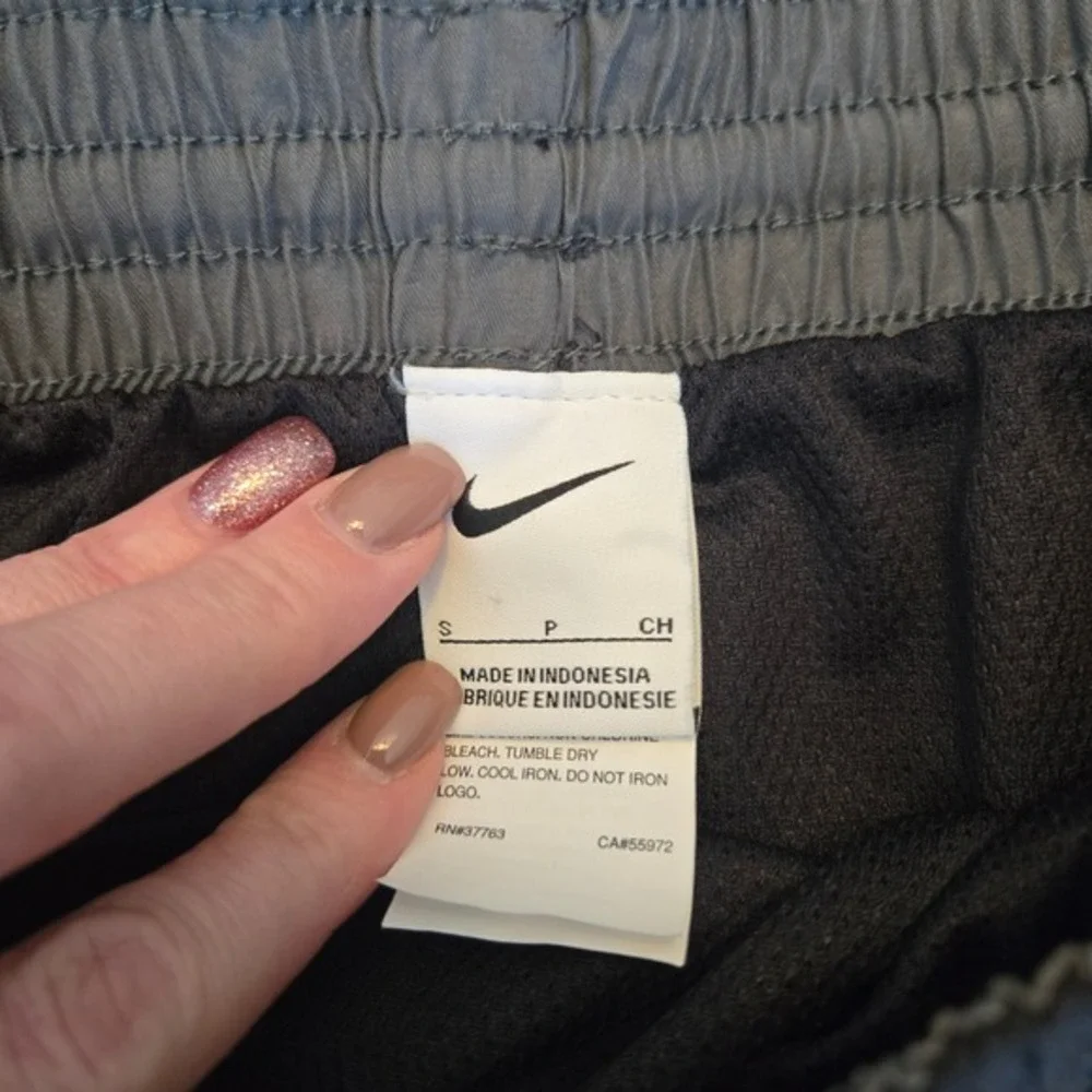 Nike Mens Athletic Basketball‎ Shorts Black Grey White Mesh Panel Small RN37763